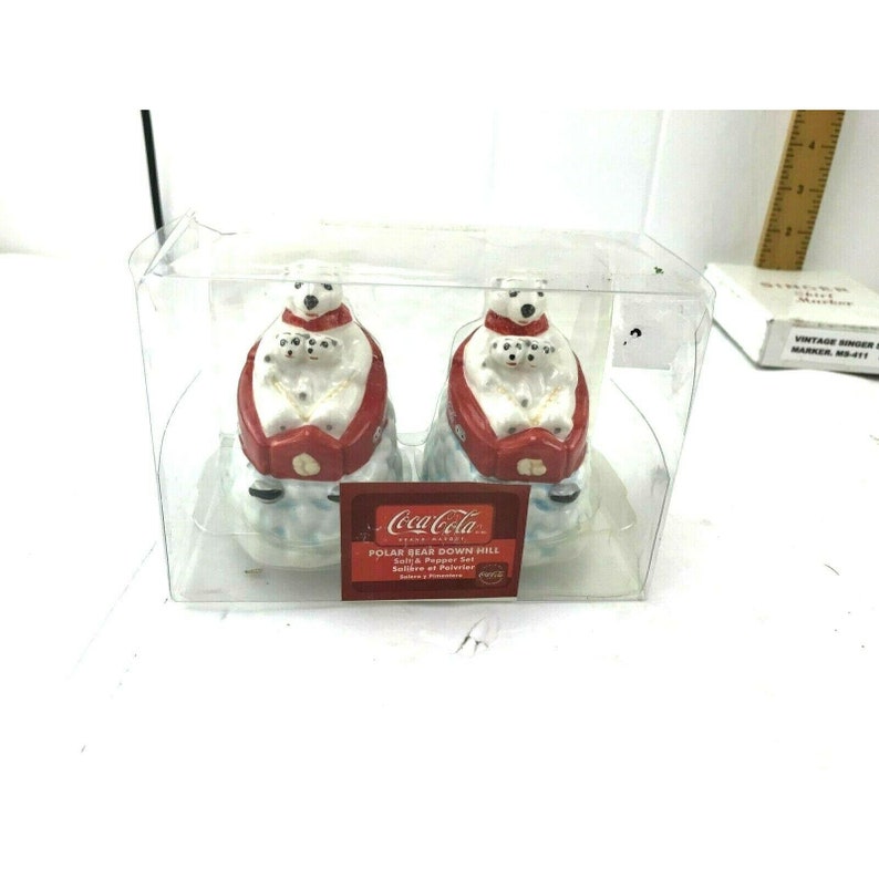 Ceramic Salt and Pepper Shakers Polar Cola Product Bear 4 years warranty Coca
