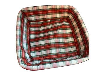 NWT Open weave fabric lined basket plaid red green white display storage organize gift