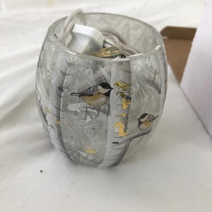 Bird decorated votive cup with lights