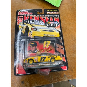 New Matt Kenesth nascar 2000 collectible car racing champions preview #17