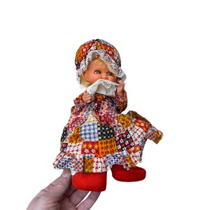 Vintage MCM pioneer girl musical wind doll Hong Kong