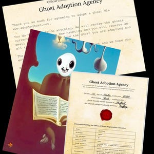 Op de afbeelding: Afbeelding met de tekst "Adopt a Ghost!" in oranje. Een cartoon spook illustratie staat links. Documenten van het "Ghost Adoption Agency" staan op de achtergrond.