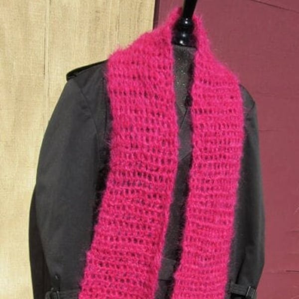Tissu mohair rose neuf, 102 x 7, laine naturelle, très long et large, doux et léger, oversize, tricoté à la main au crochet fait main, cadeau d'anniversaire pour femme