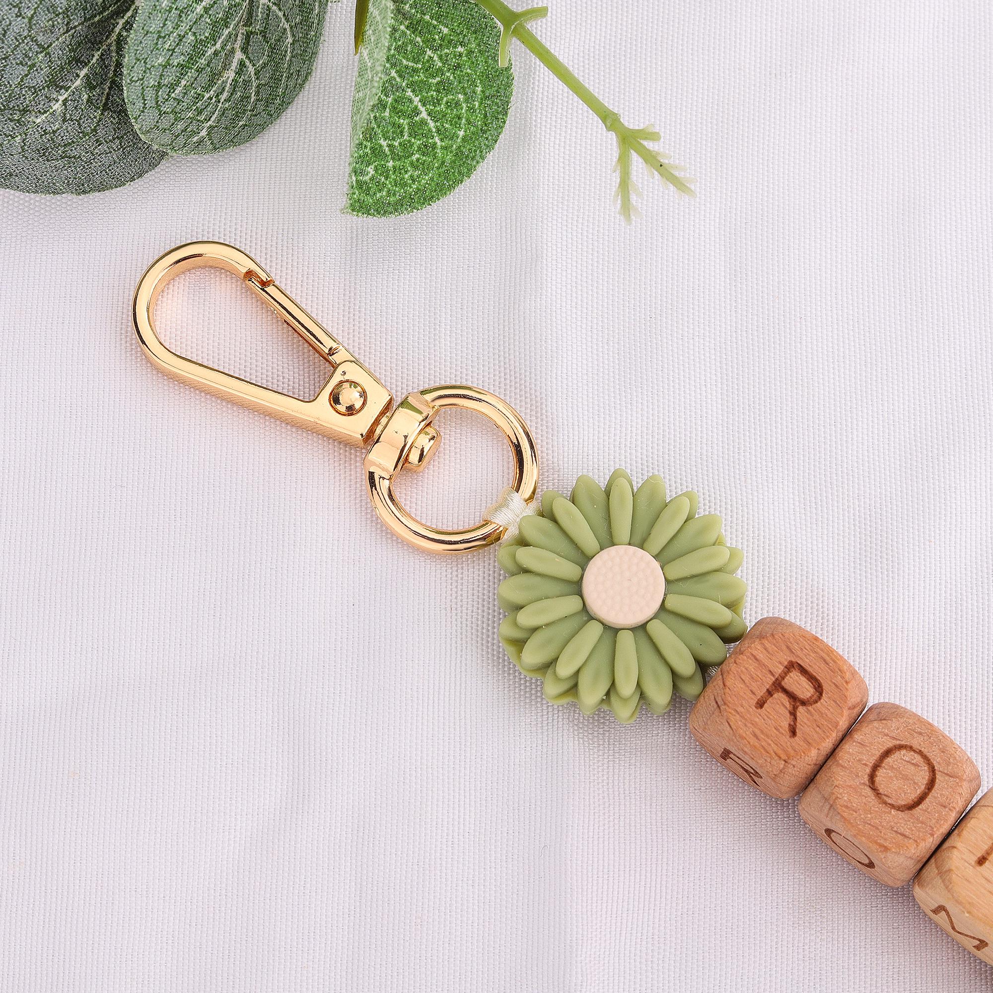 Personalized Daisy Beaded Keyring: Custom Name Floral Keychain - Etsy