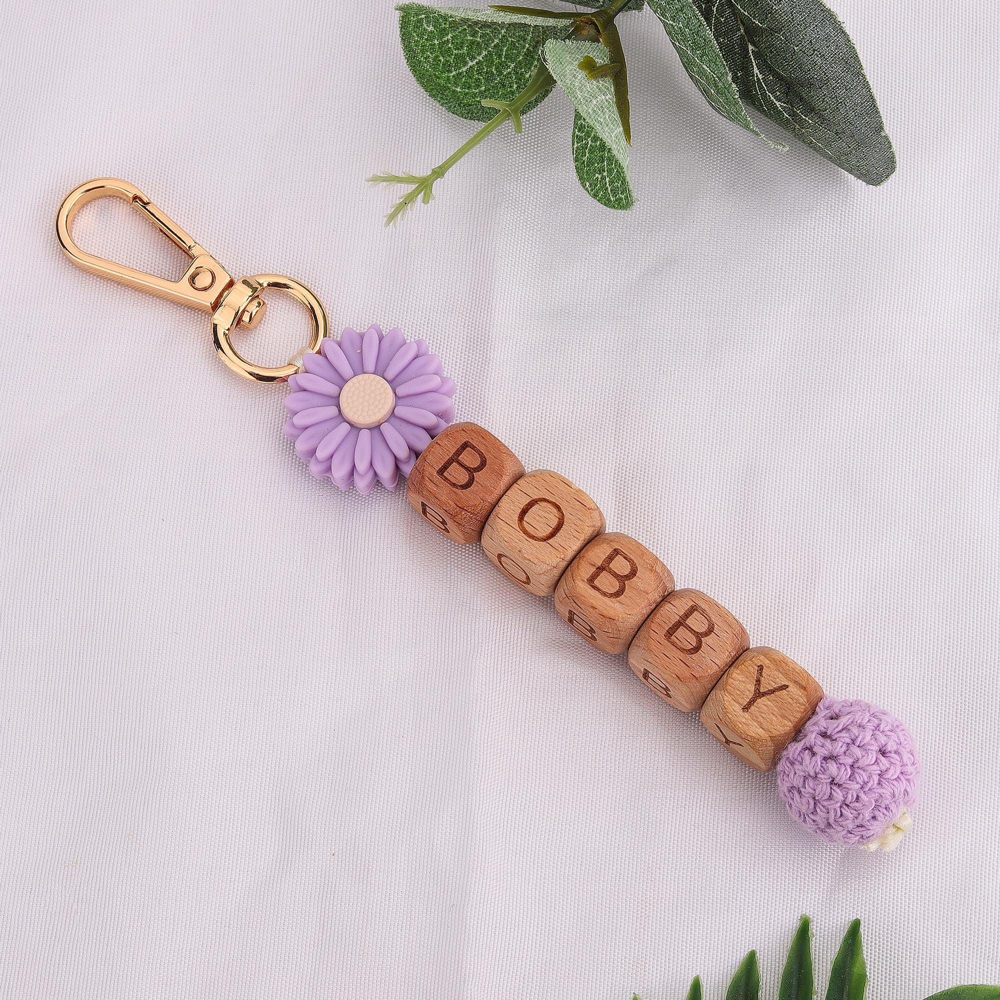 Personalized Daisy Beaded Keyring: Custom Name Floral Keychain - Etsy
