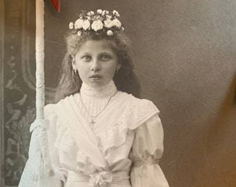 Cabinet Photo - Beautiful Girl - Flower Crown - Confirmation - Oscar Pockl - Antique Photo