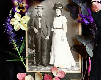 Cabinet Photo - Elegant Couple - Chicago - Vintage Photo - Victorian Photo