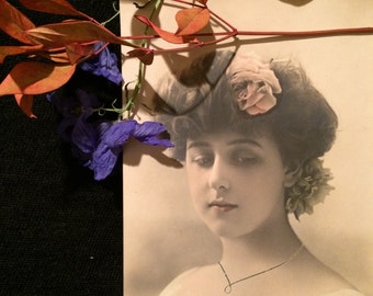 French Real Photo Postcard - Gabrielle Robinne - Reutlinger -  Paris - Antique Photo - Beautiful Woman
