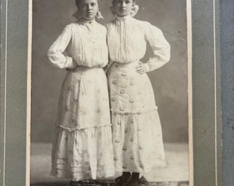 Antique Cabinet Photo – Kutztown PA Girls, Vintage Skirts