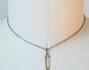 Safety Pin Choker Necklace for Teen Girls, Dainty Vintage Brass Charm, Grunge Y2K Jewelry, Gift for Teen, 14" Short Chain