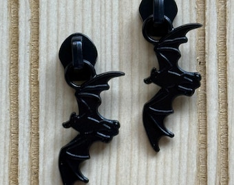 Matte Black Bat Zipper Pulls - Halloween Spooky Zinc Alloy (Set of 2)