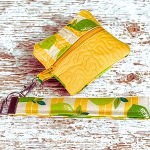 Handmade Quilted Coin Pouch with Keychain – 100% Cotton Zipper Pouch, 4x4 Purse and 7” keychain , Small Gift Idea