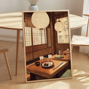 Könnte beinhalten: Ein gerahmter Druck eines japanischen Restaurantinterieurs. Das Kunstwerk zeigt Holztische, Papierlaternen und Sushi. Die Farbpalette ist warm, mit Braun- und Beigetönen, die die Szene dominieren. Essstäbchen und kleine Schalen stehen auf den Tischen.