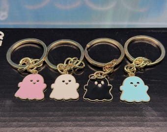 Enamel Ghost Keychain – Cute Halloween Keyring Charm Gift