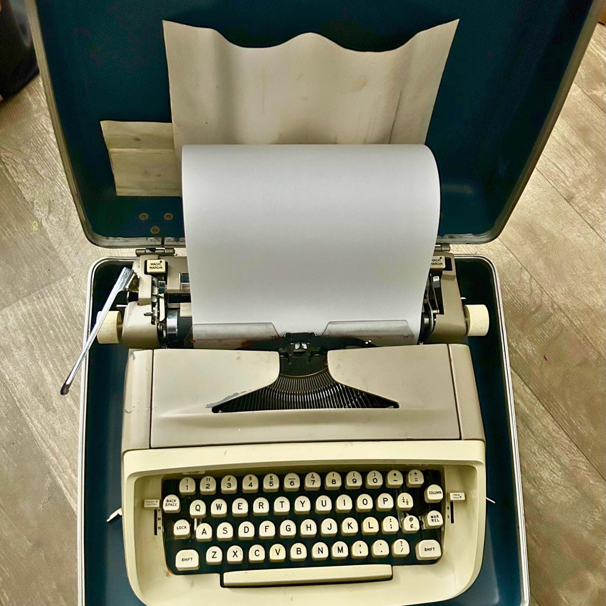 Royal Safari Typewriter - Etsy