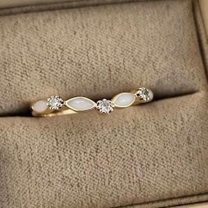 9ct Gold Wishbone Keepsake Ring | Includes silver CZ stones | Suitable for Breastmilk & Ashes