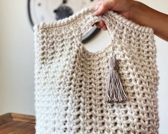 CROCHET PATTERN, The Sutton Crochet Bag in 2 Sizes, Youtube tutorial included for making the top trim, Crochet Bag Pattern, Crochet Pattern