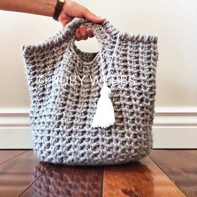 CROCHET PATTERN, The Sutton Crochet Bag in 2 Sizes, Youtube tutorial included for making the top trim, Crochet Bag Pattern, Crochet Pattern image 2