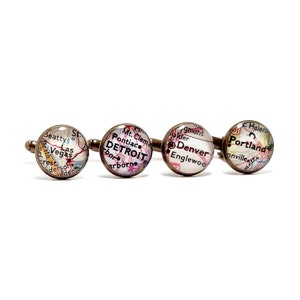 Boutons de manchette vintage personnalisés en forme de carte. Une paire. Vous sélectionnez deux emplacements. Partout dans le monde. Cadeaux d'anniversaire pour hommes. Boutons de manchette de mariage.