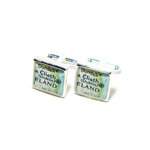 Gemelos cuadrados personalizados con mapa vintage. Un par. Seleccione dos ciudades del mundo. Gemelos personalizados. Gemelos cuadrados de viaje. Regalos para hombres.