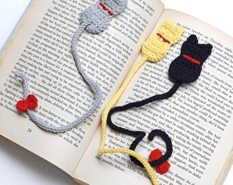Marcapáginas de gato de crochet: accesorio de libro hecho a mano con abeja y girasol