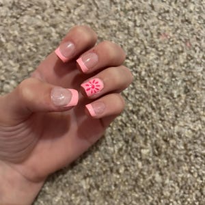 Custom Nails