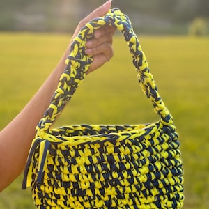Handmade Crochet Shoulder Bag – Eco-Friendly T-Shirt Yarn Purse, Lightweight Tote for Everyday, Gift for Her