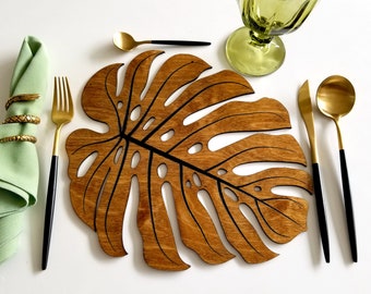 12" x 1/8" thick Leaf Charger, Wood Placemat, Monstera Charger, Wedding Table Decor, Monstera Decor, Wedding Placemat, Monstera Leaf Decor