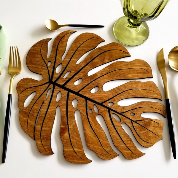 12" x 1/4" thick Leaf Charger, Wood Placemat, Monstera Charger, Wedding Table Decor, Monstera Decor, Wedding Placemat, Monstera Leaf Decor