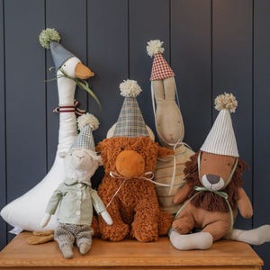Set di 5 cappelli da festa a quadri e righe per animali di peluche – Set di 5 mini cappelli per peluche e bambole – Pois e motivi fatti a mano