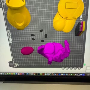 Golden Frieza Inspired Controller Holder Digital Design