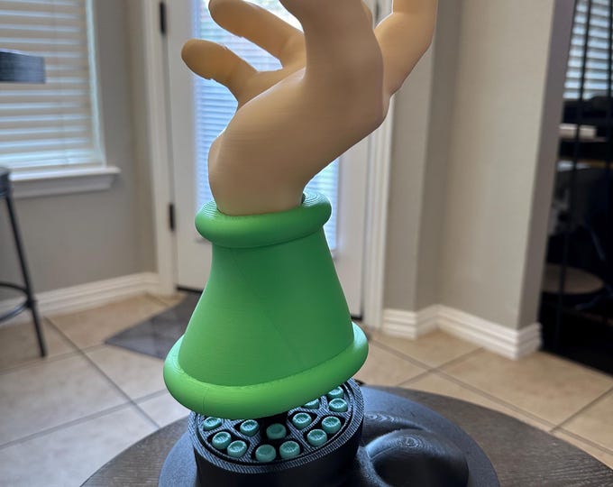 Android 16 Controller Stand – Hell Flash Pose – Fan Art