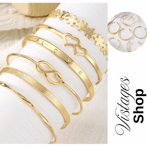 Juego de 6 pulseras bohemias doradas con diseño de corazón, flor y letra para mujer
