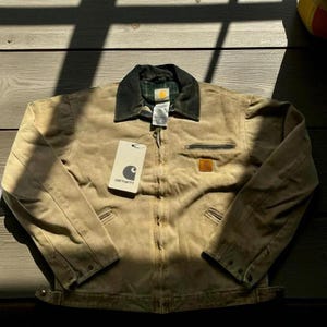 Retro Carhartt J97 CRM Cream Detroit Work Jacket Vintage