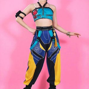 Kpop Demon Hunter Girls Cosplay Costume | Zoey Inspired Stage Outfit | Printed Fabric Women’s Suit for Halloween & Parties