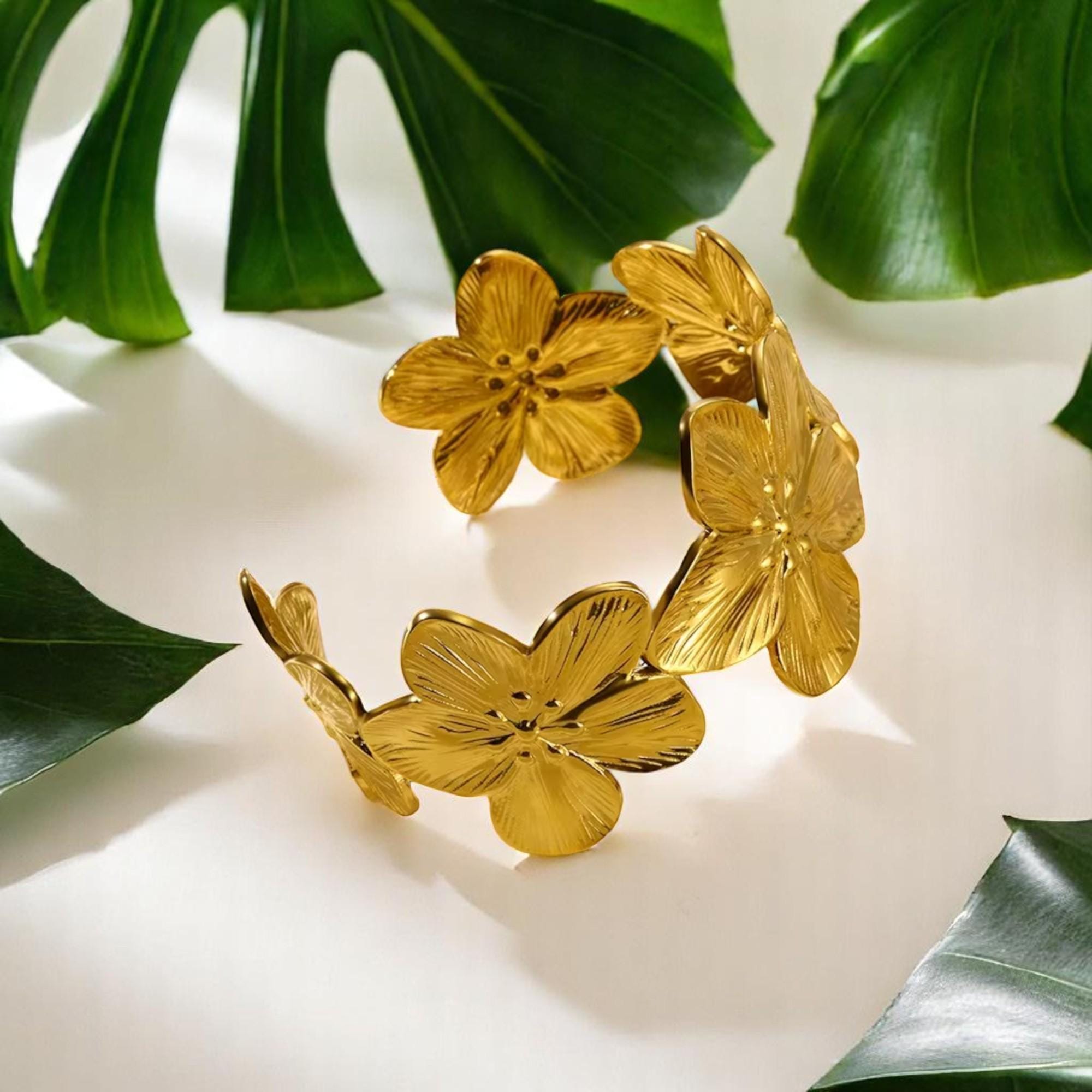 Floral Bracelet – Handmade Flower Bangle, Adjustable Boho Jewelry, Romantic Gift for Her, Gold Tone Botanical Bracelet