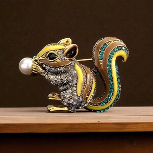 Hand Painted Squirrel Brooch • Pearl Detail Pin • Woodland Animal Jewelry • Handmade Nature Inspired Gift