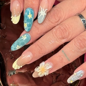 Benutzerdefinierte Sea Beach Press On Nails Lange Mandelnägel / 3D-Acrylnägel / Frühlings-Sommer-Ferienägel / Blaue Nägel / Perlennägel
