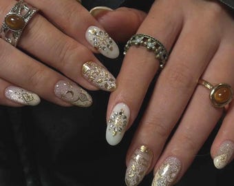Gold White Press on Nails Holiday Nails/Shimmer Nails/Hand Painted Nails/Vintage Nails/Elegant Nails/Festive Nails