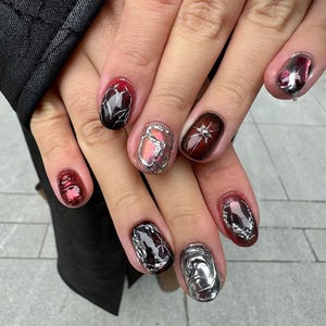 Black and Red Gothic Press On Nails, Short Nails/Gyaru nails/Y2K Nails/Red Nails/3D Chrome Nails/ Gothic Nails/Metallic silver nail
