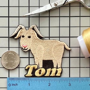 Toppa personalizzata con nome di capra: applicazione termoadesiva ricamata personalizzata