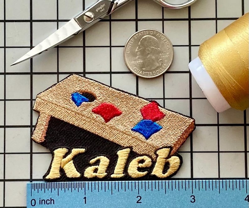 Parche de nombre personalizado para Cornhole: aplique termoadhesivo bordado personalizado imagen 1