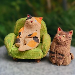 Miniature Cat Ceramic Figurines Computer Decor, Cute Ceramic Cat Statues Gifts for Women, Handmade Ceramic Cat Ornaments Decor Gifts