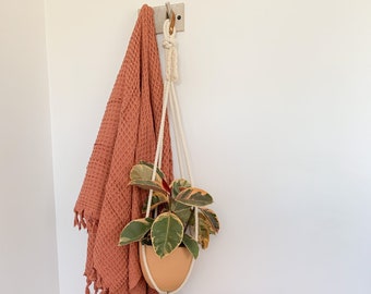 ZZ Macrame Plant Hanger