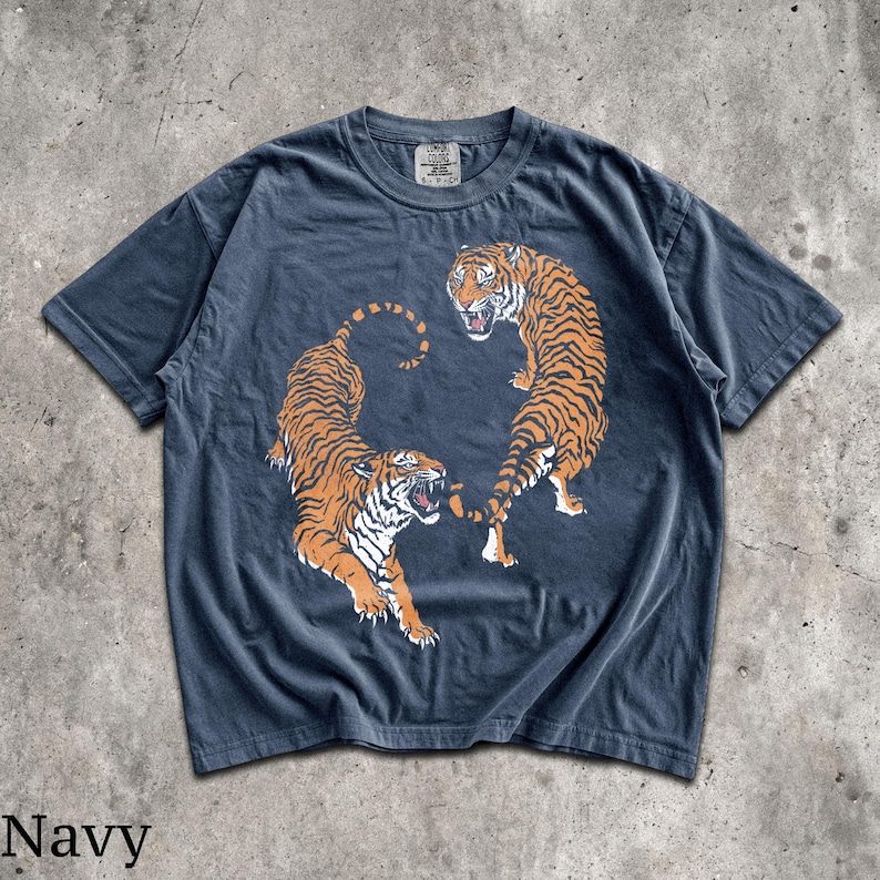 Japanese Tiger Fight T-Shirt - Vintage Men & Women's Unisex Graphic Tee - Vintage Wild Cat Streetwear Shirt - Retro 90s Throwback Shirt Navy