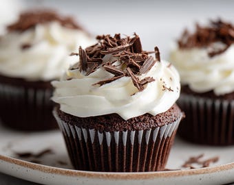MEILLEURE RECETTE pour des cupcakes Forêt-Noire simples | Cupcake au chocolat et aux cerises avec crème fouettée | Dessert élégant et facile | Ebook | Télécharger