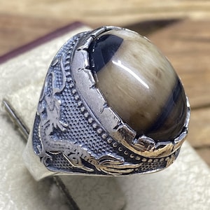 Handmade Yemeni Agate Sterling Silver Ring: Arabic Style Mens Jewelry