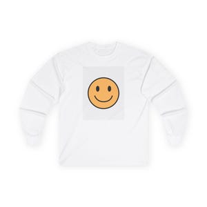 Smiley Face Unisex Long Sleeve Tee, Casual Wear, Gift for Friends, Fun and Happy Vibe, Birthday and Celebration Shirt