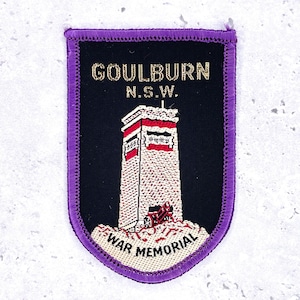 Vintage Goulburn NSW-märke • Souvenir från Australiens krigsminnesmärke • Påsydd NOS