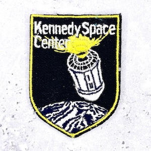 Vintage Kennedy Space Center Patch • Apollo Command Module Reentry • Sew-On NOS